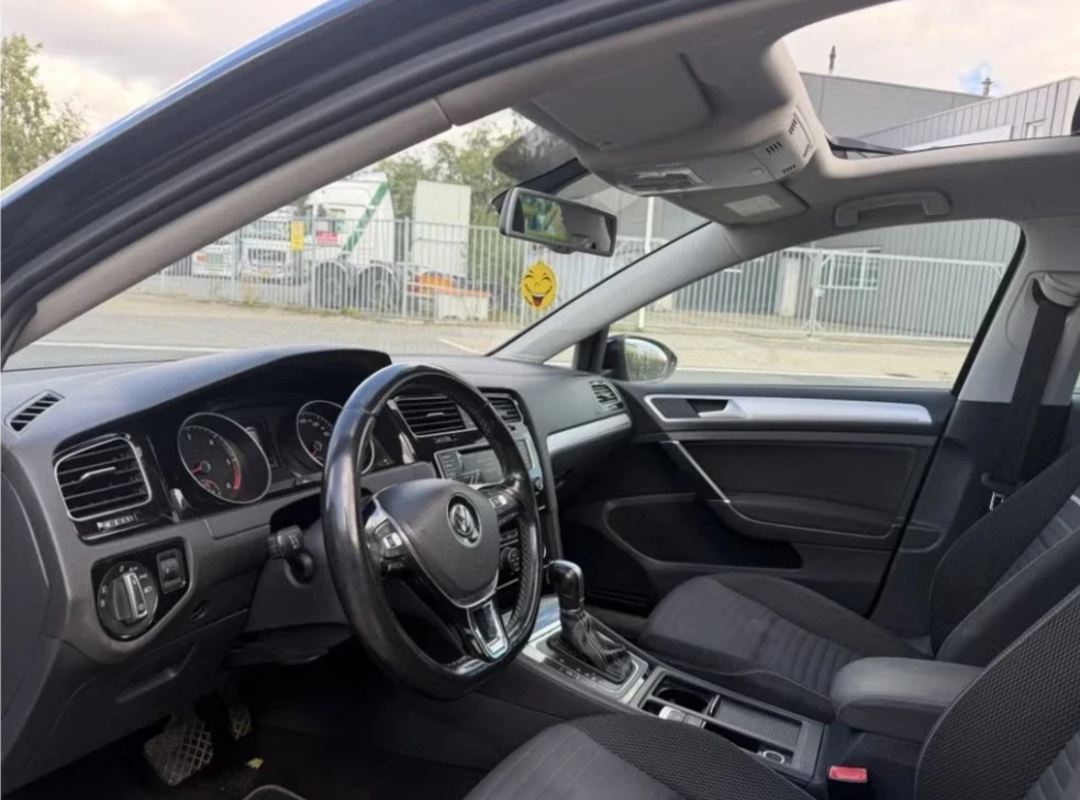 VW Golf 1.6TDI/PANORAMA/AUTOMATIC/ E6, снимка 11 - Автомобили и джипове - 56422937