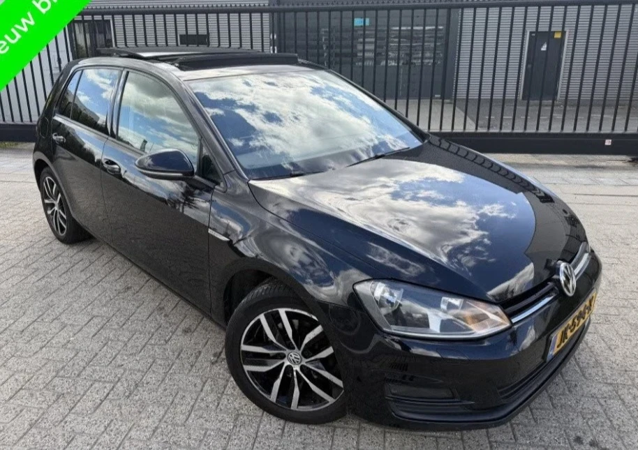 VW Golf 1.6TDI/PANORAMA/AUTOMATIC/ E6, снимка 7 - Автомобили и джипове - 56422937