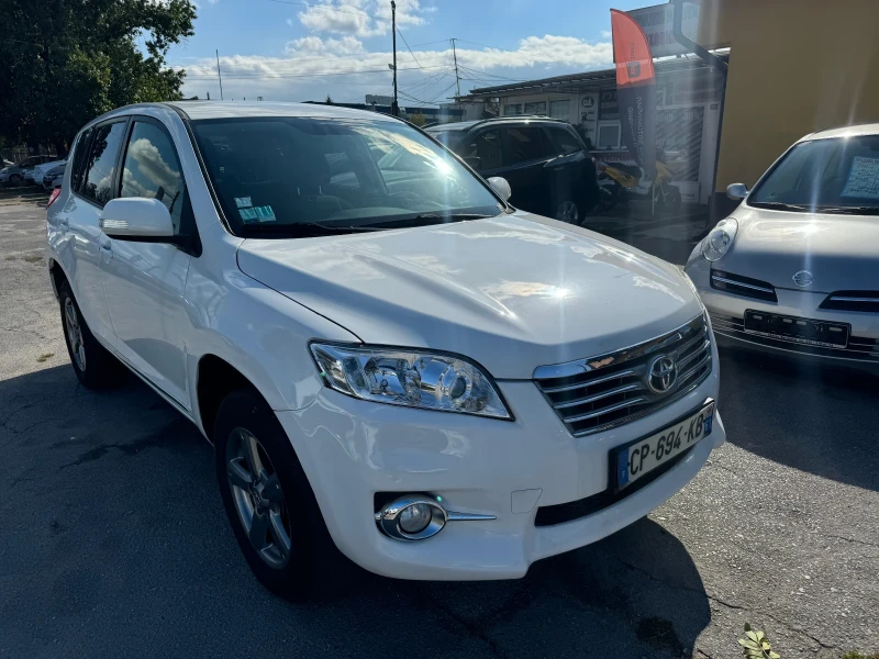 Toyota Rav4 2.2 D4D, снимка 2 - Автомобили и джипове - 47641843