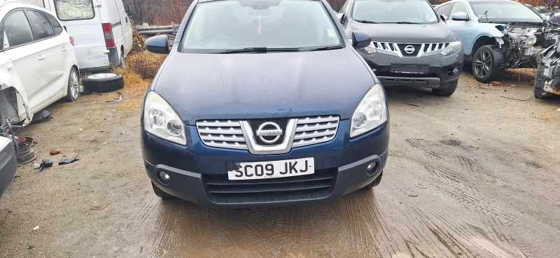 Nissan Qashqai 2.0i НА ЧАСТИ , снимка 1 - Автомобили и джипове - 48197017