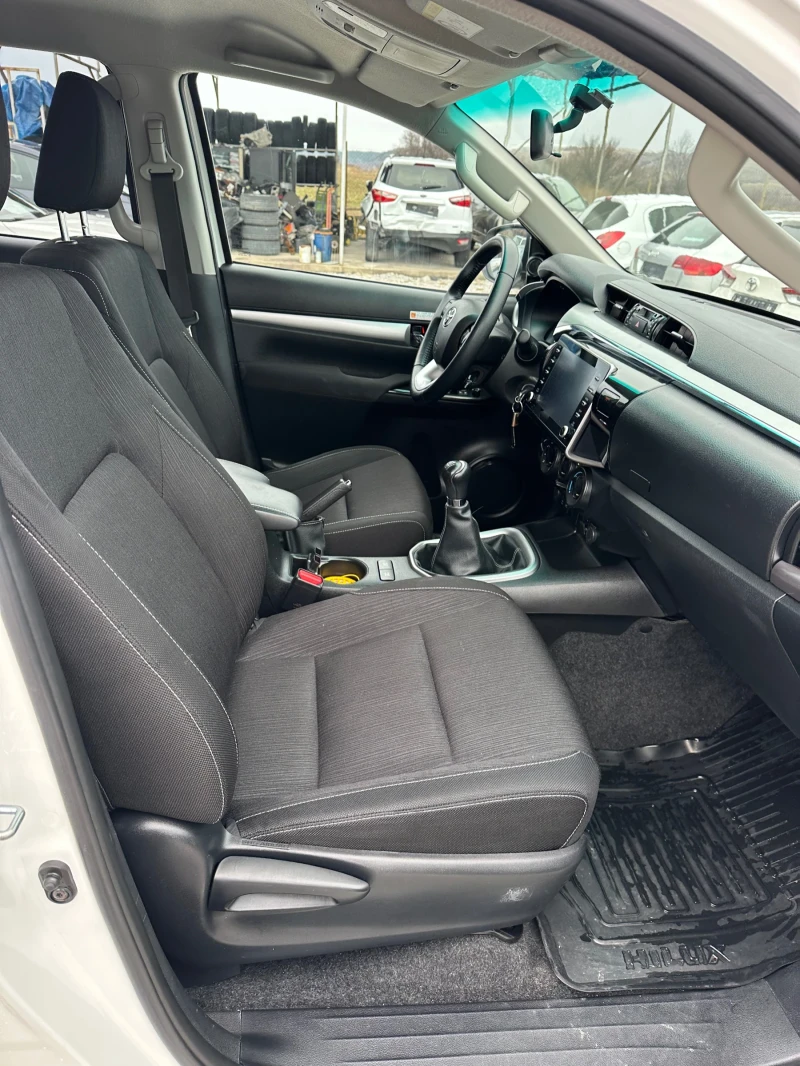 Toyota Hilux 2.4D4D 4X4 , снимка 11 - Автомобили и джипове - 48481391