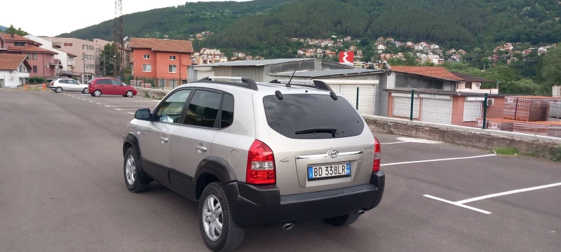Hyundai Tucson 2.0CRDI 187432km, снимка 6 - Автомобили и джипове - 52556920