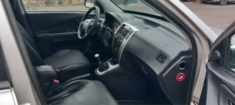 Hyundai Tucson 2.0CRDI 187432km, снимка 10 - Автомобили и джипове - 52556920
