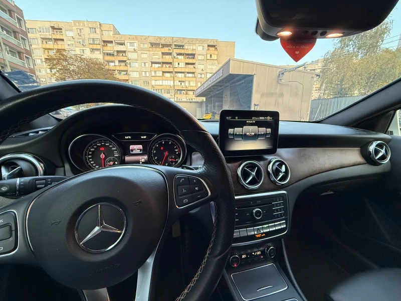 Mercedes-Benz GLA 250, снимка 5 - Автомобили и джипове - 52416356