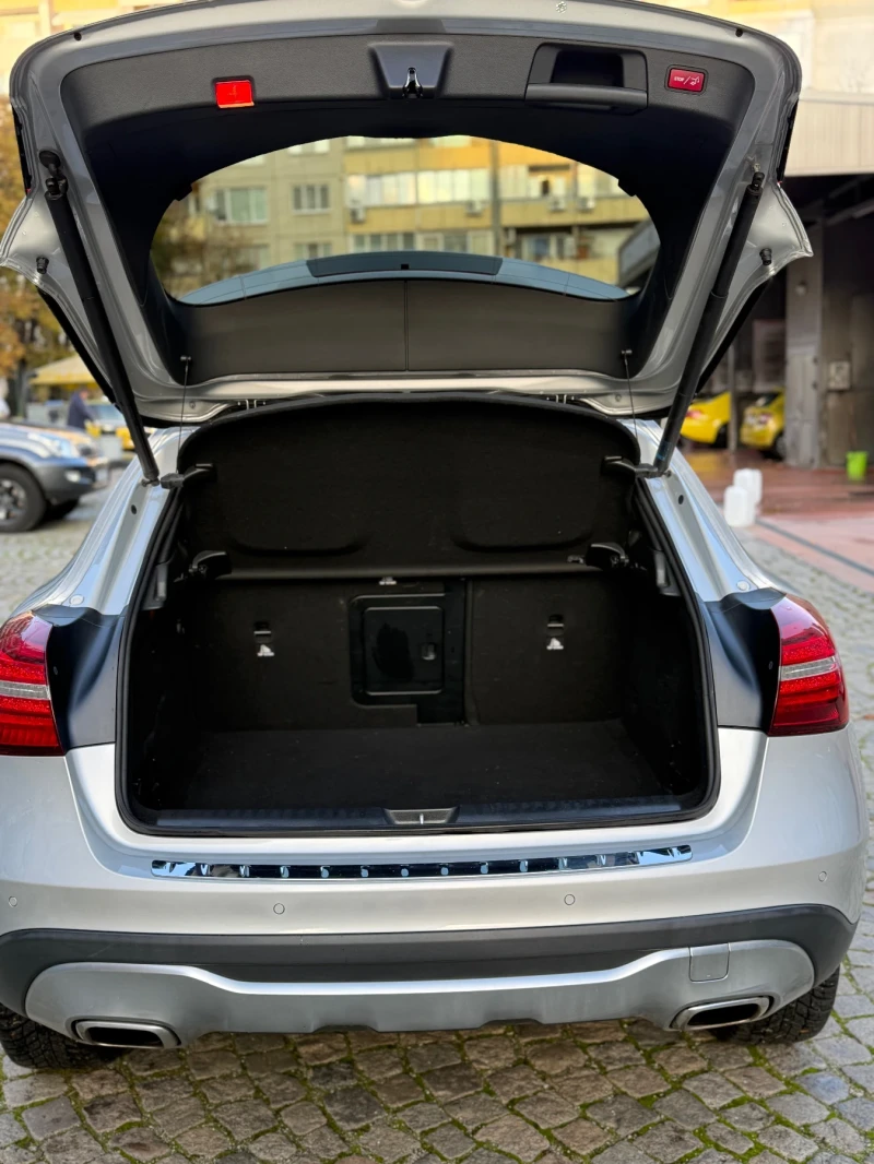 Mercedes-Benz GLA 250, снимка 3 - Автомобили и джипове - 52416356