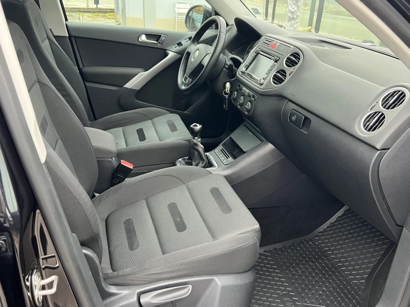 VW Tiguan 2.0TDI, 170ps, 4-MOTION, снимка 10 - Автомобили и джипове - 53213006