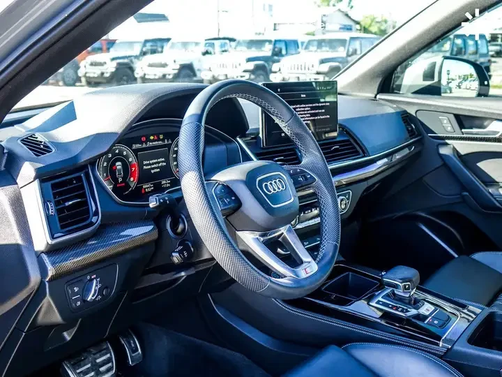 Audi SQ5 Progressiv/Quattro/ПАНОРАМА/Carplay/Blind Spot, снимка 7 - Автомобили и джипове - 55173902