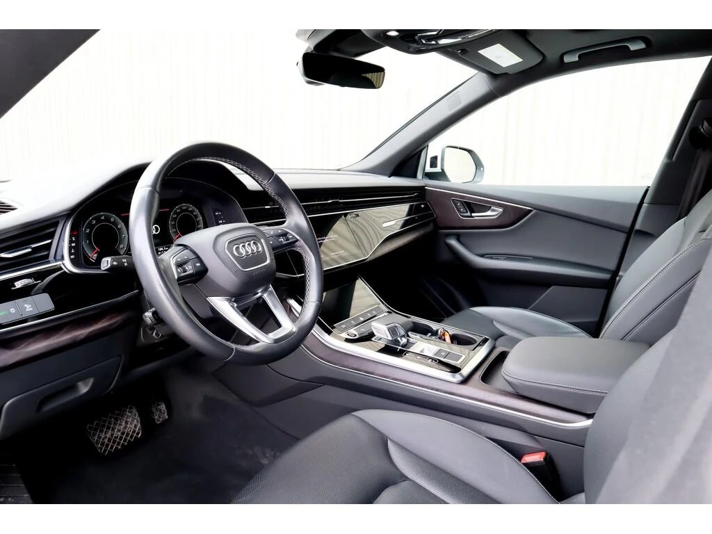 Audi Q8 SLine* Black Optic* B&O* 360* Пано* Обдух* Подгрев - изображение 7