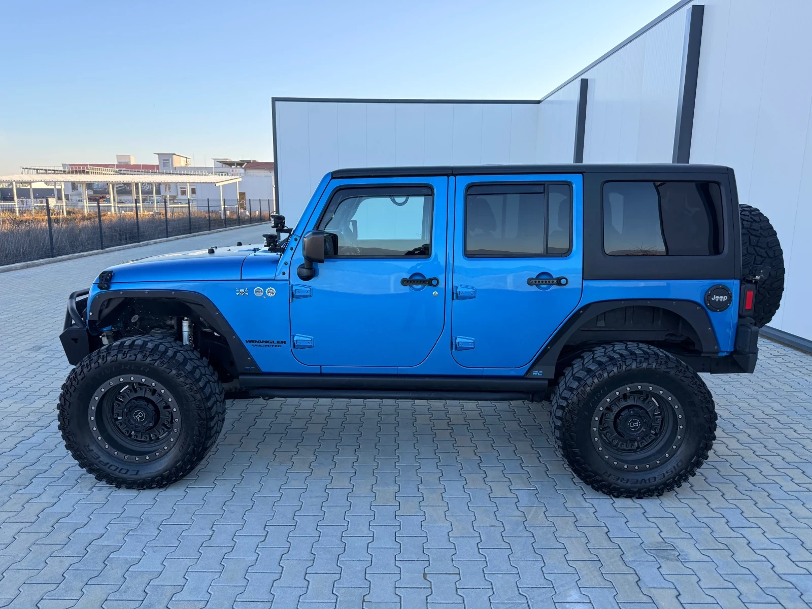 Jeep Wrangler 3.6/Automatic/Регистриран!, снимка 2 - Автомобили и джипове - 54445552