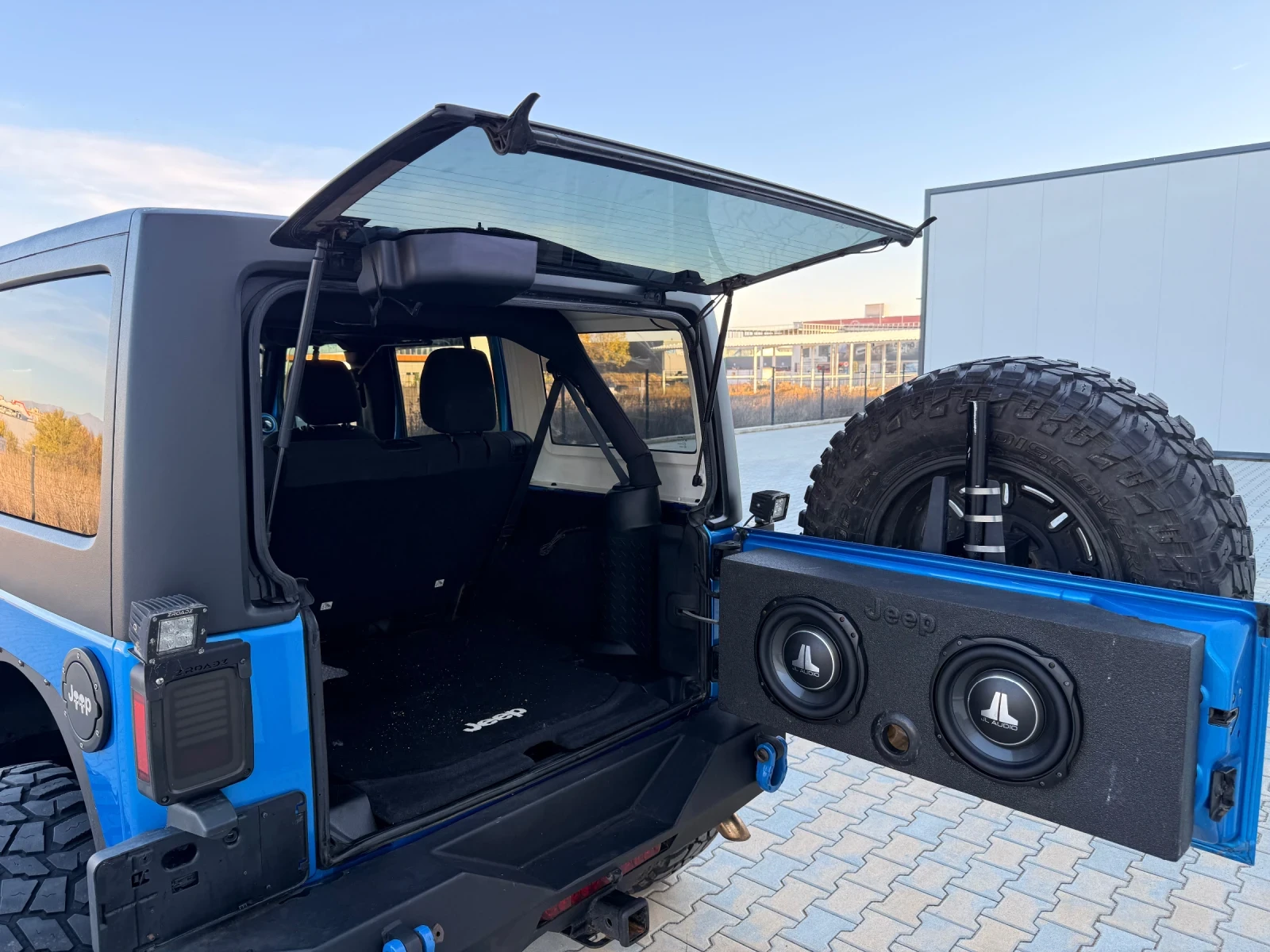 Jeep Wrangler 3.6/Automatic/Регистриран!, снимка 13 - Автомобили и джипове - 54445552