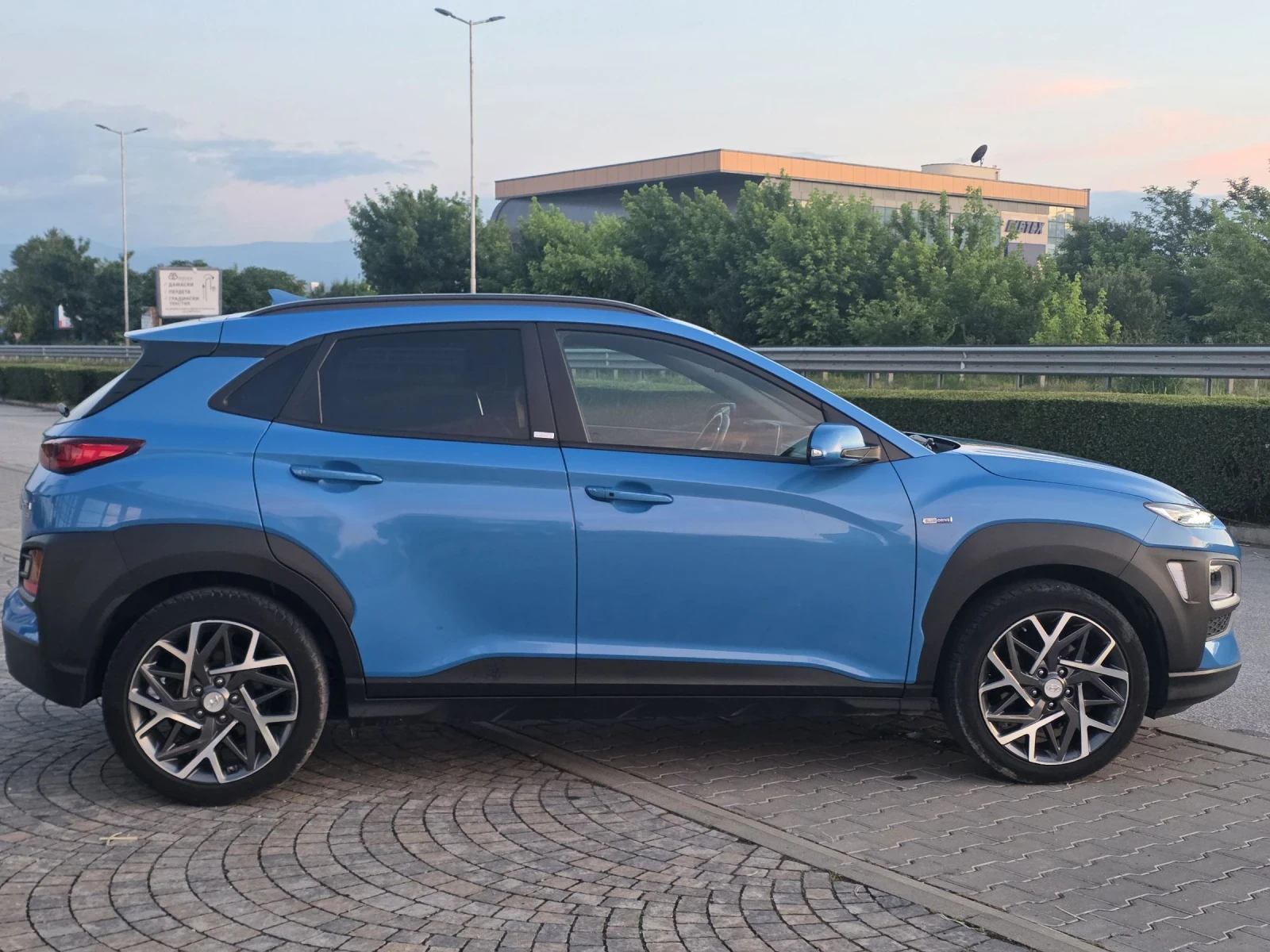Hyundai Kona 1.6i HYBRID GERMANY EDITION , снимка 6 - Автомобили и джипове - 54793068