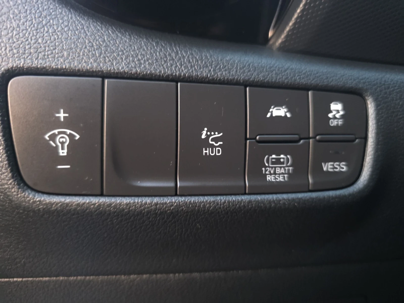Hyundai Kona 1.6i HYBRID GERMANY EDITION , снимка 16 - Автомобили и джипове - 54793068