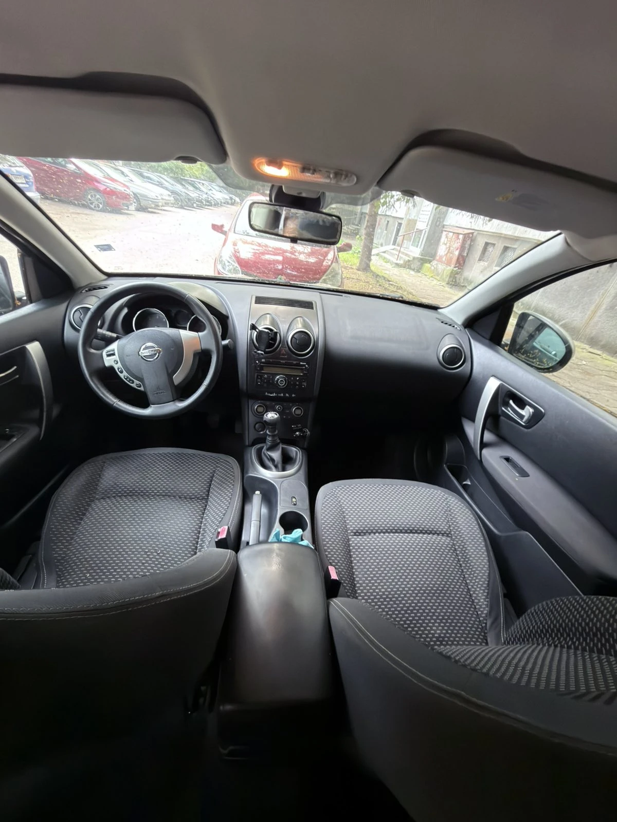 Nissan Qashqai 2.0 dCi, снимка 14 - Автомобили и джипове - 55141318