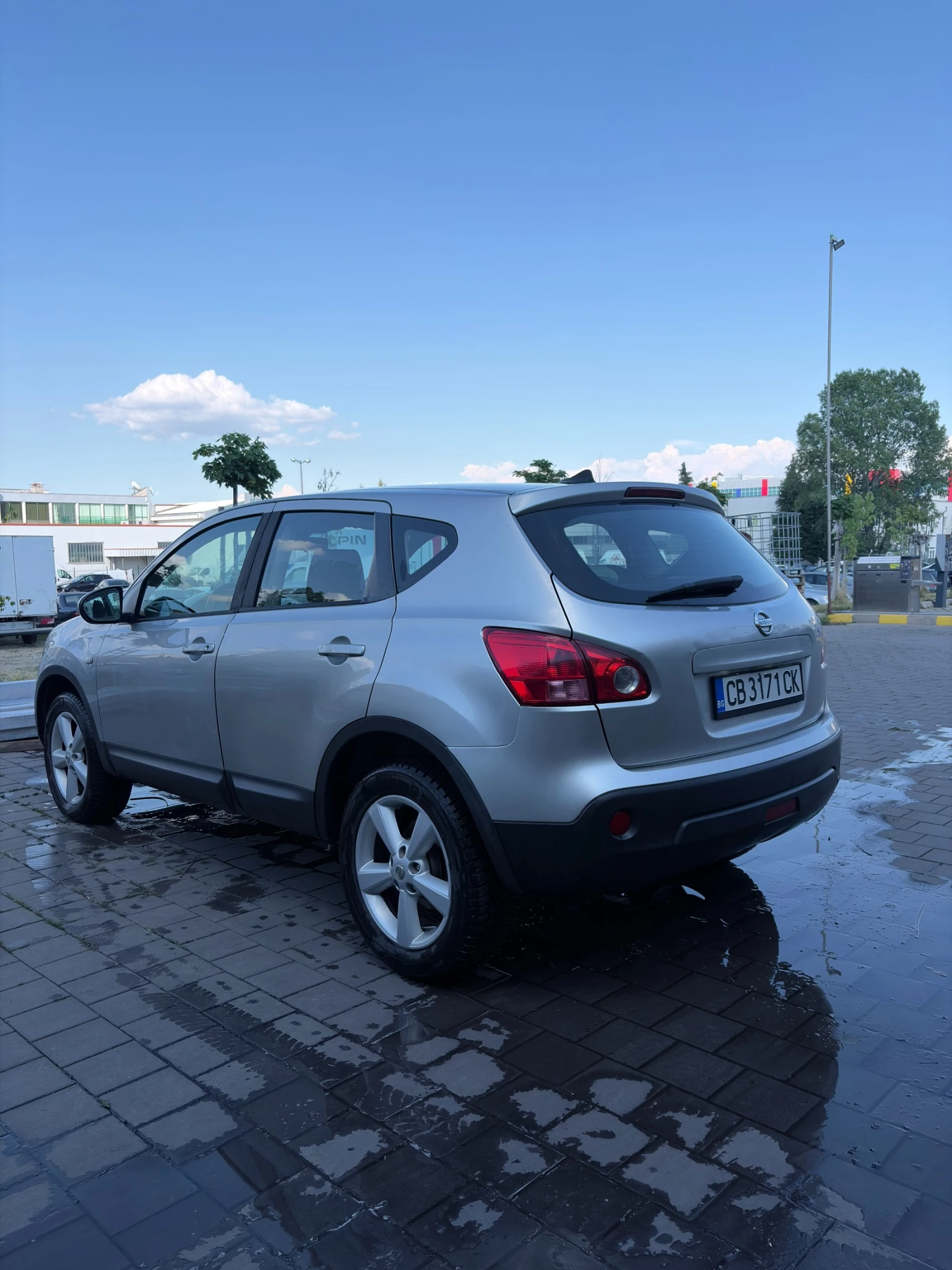 Nissan Qashqai 2.0 dCi, снимка 4 - Автомобили и джипове - 55141318