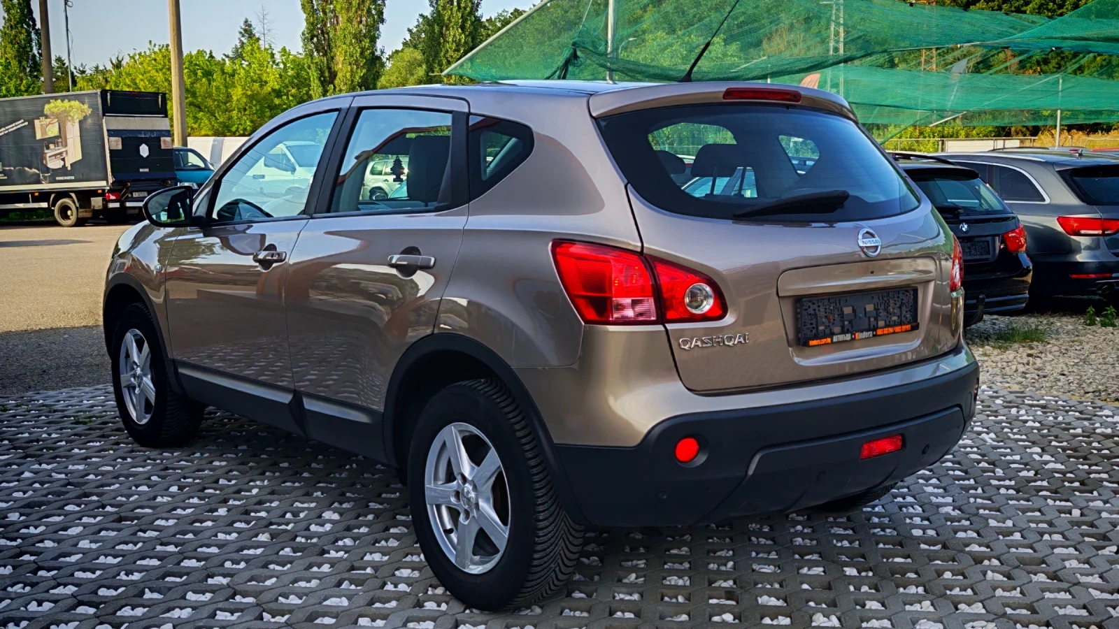 Nissan Qashqai 2.0i Xenon, KeyLess, снимка 3 - Автомобили и джипове - 55471250