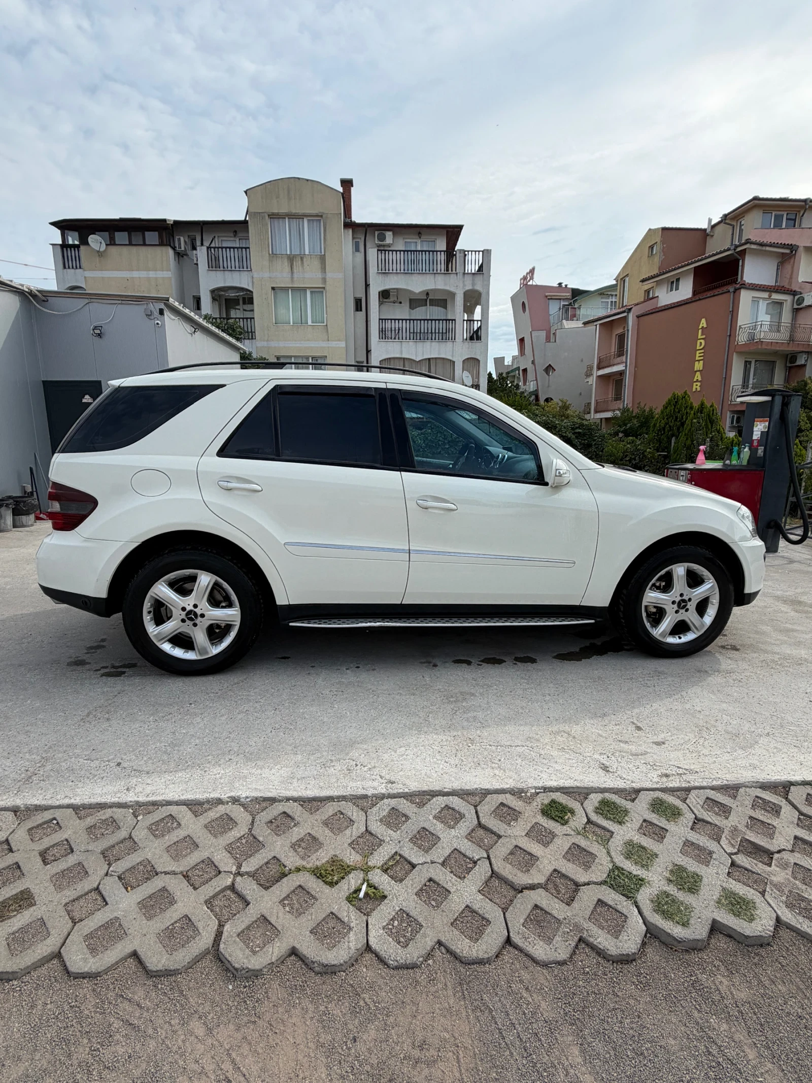 Mercedes-Benz ML ML 3.5. БЕНЗИН/ГАЗ, снимка 5 - Автомобили и джипове - 55938988