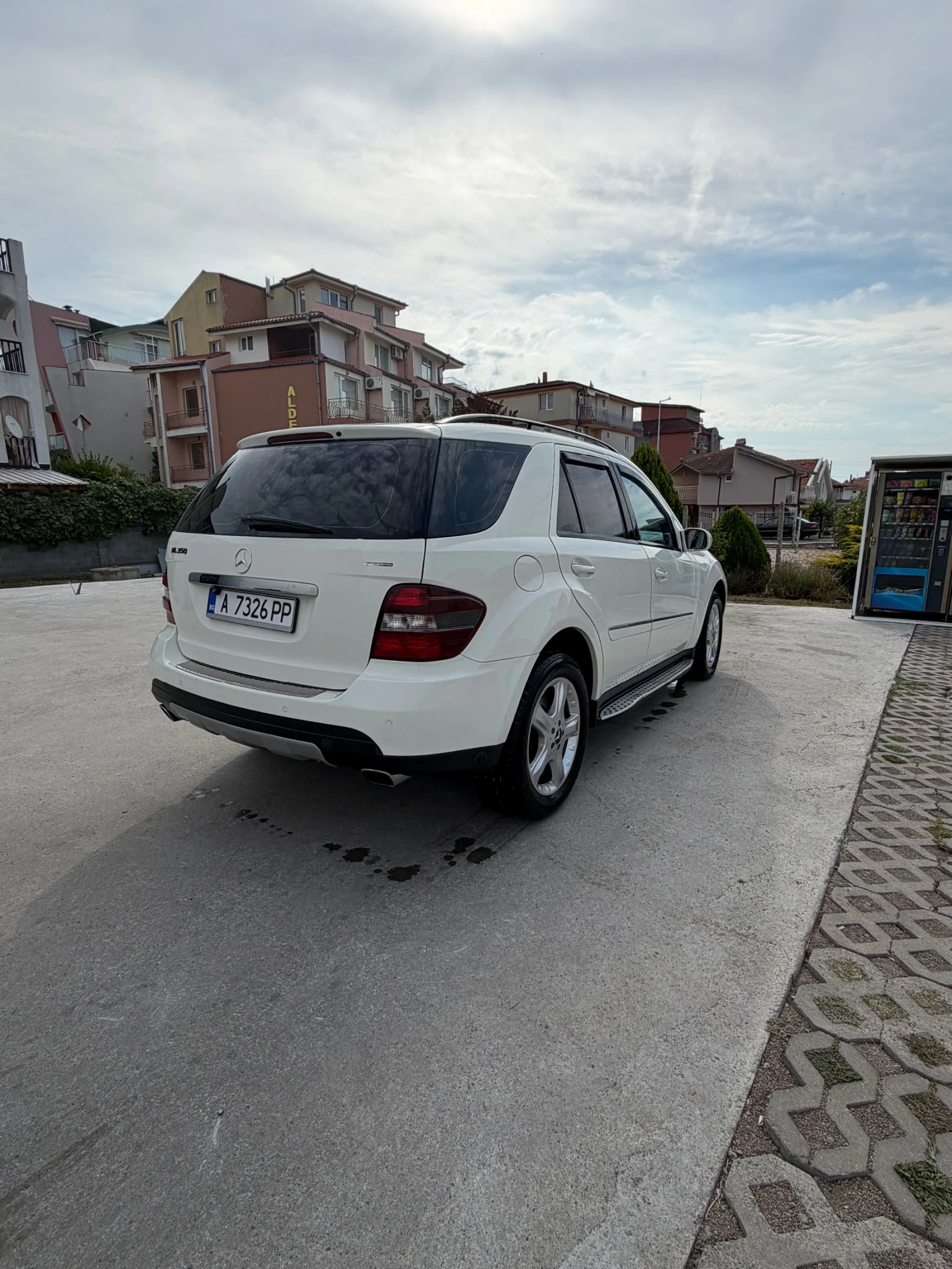 Mercedes-Benz ML ML 3.5. БЕНЗИН/ГАЗ, снимка 8 - Автомобили и джипове - 55938988