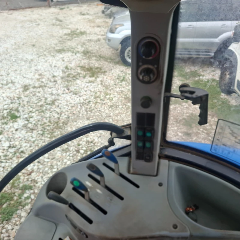Трактор New Holland TD5 105, снимка 12 - Селскостопанска техника - 51274243