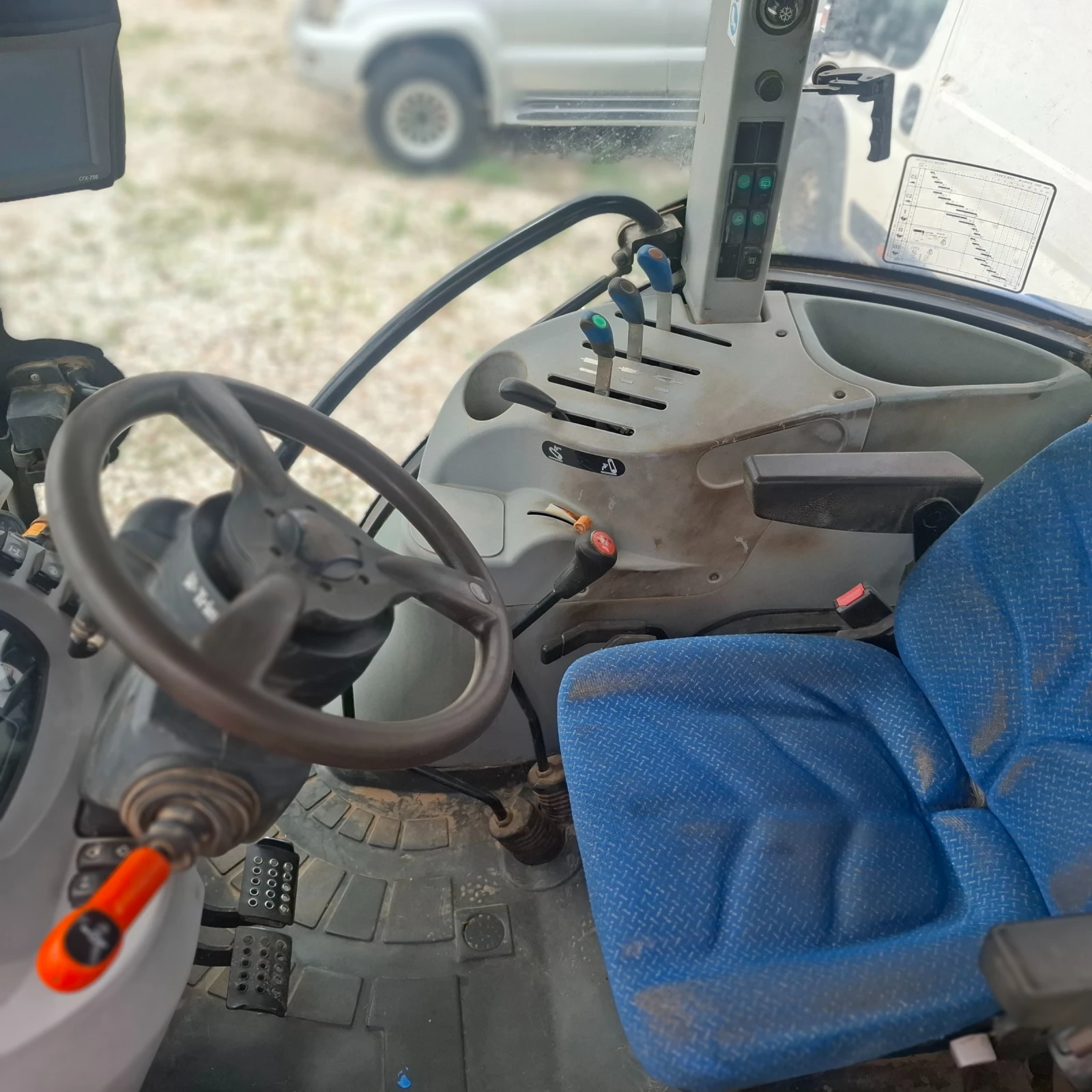 Трактор New Holland TD5 105 - изображение 10