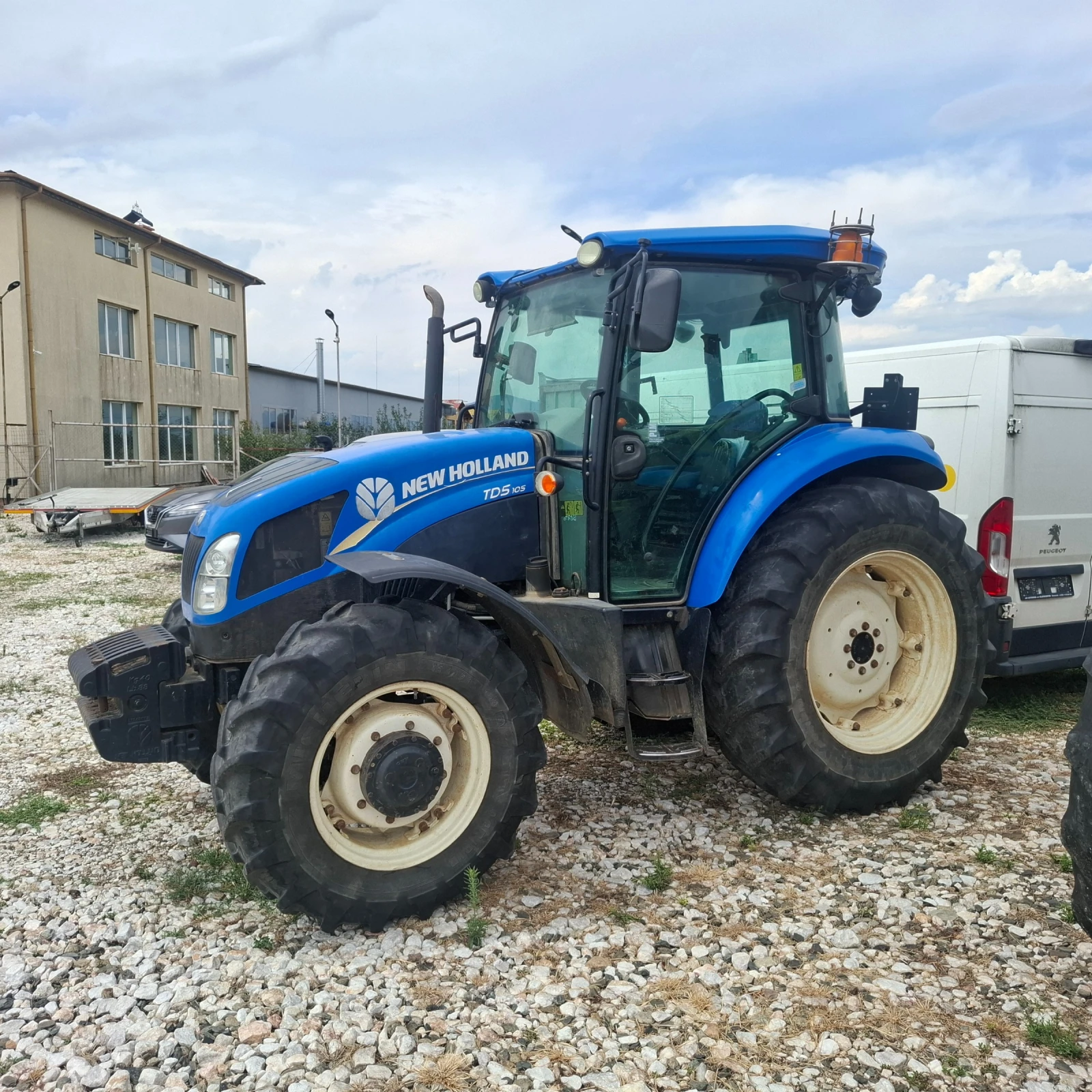 Трактор New Holland TD5 105 - изображение 8
