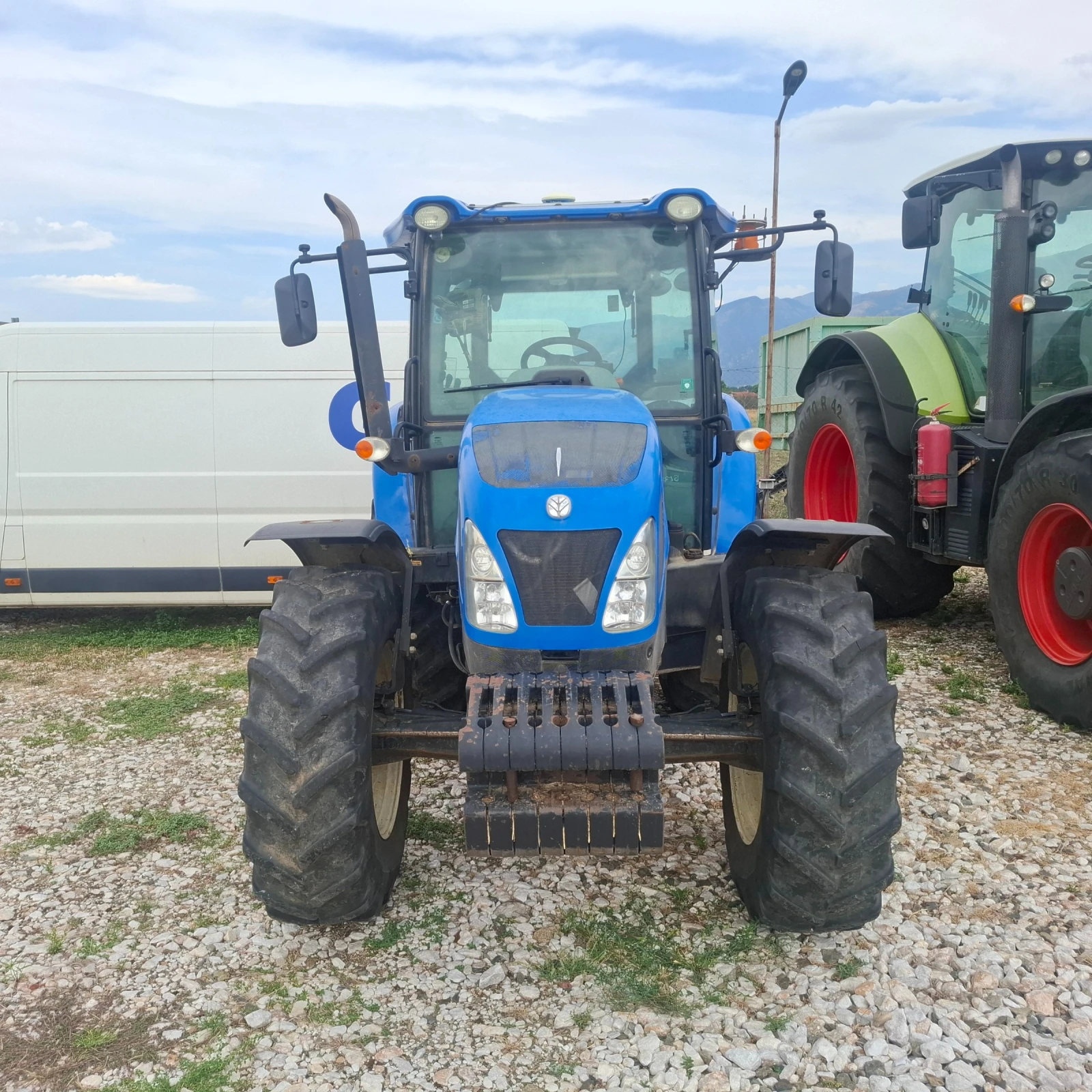 Трактор New Holland TD5 105 - изображение 2