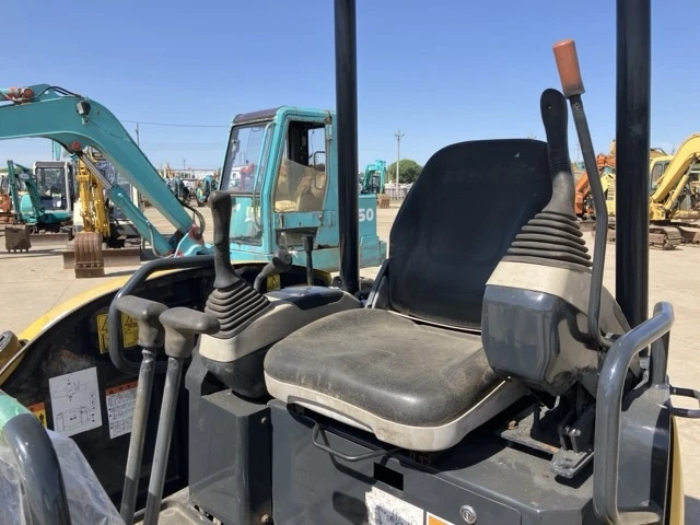 Багер Komatsu PC20MR-3 - ОЧАКВАН 15.09.2026!!!, снимка 8 - Индустриална техника - 54347697