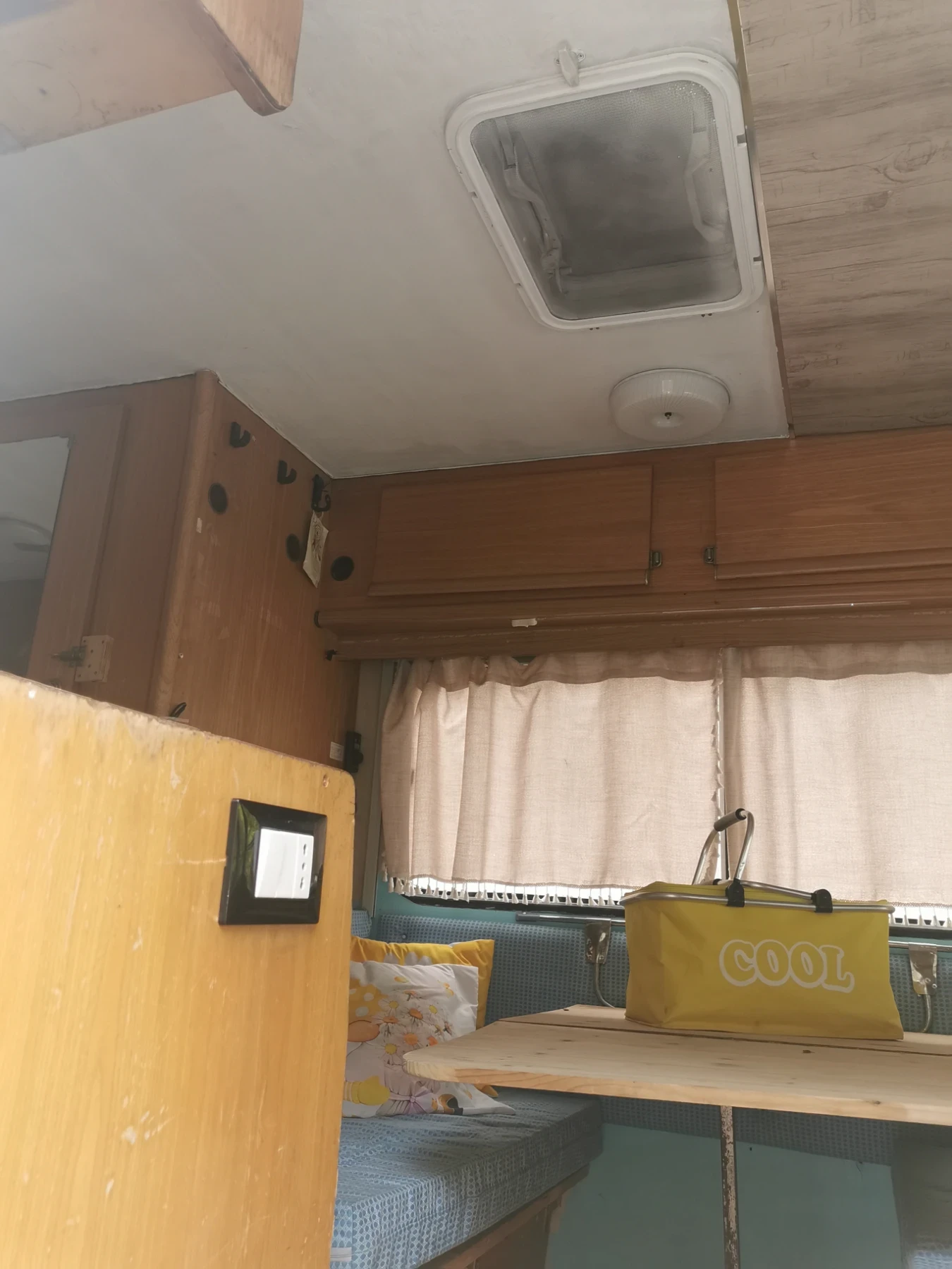 Кемпер Fiat Laika, снимка 5 - Каравани и кемпери - 56733326