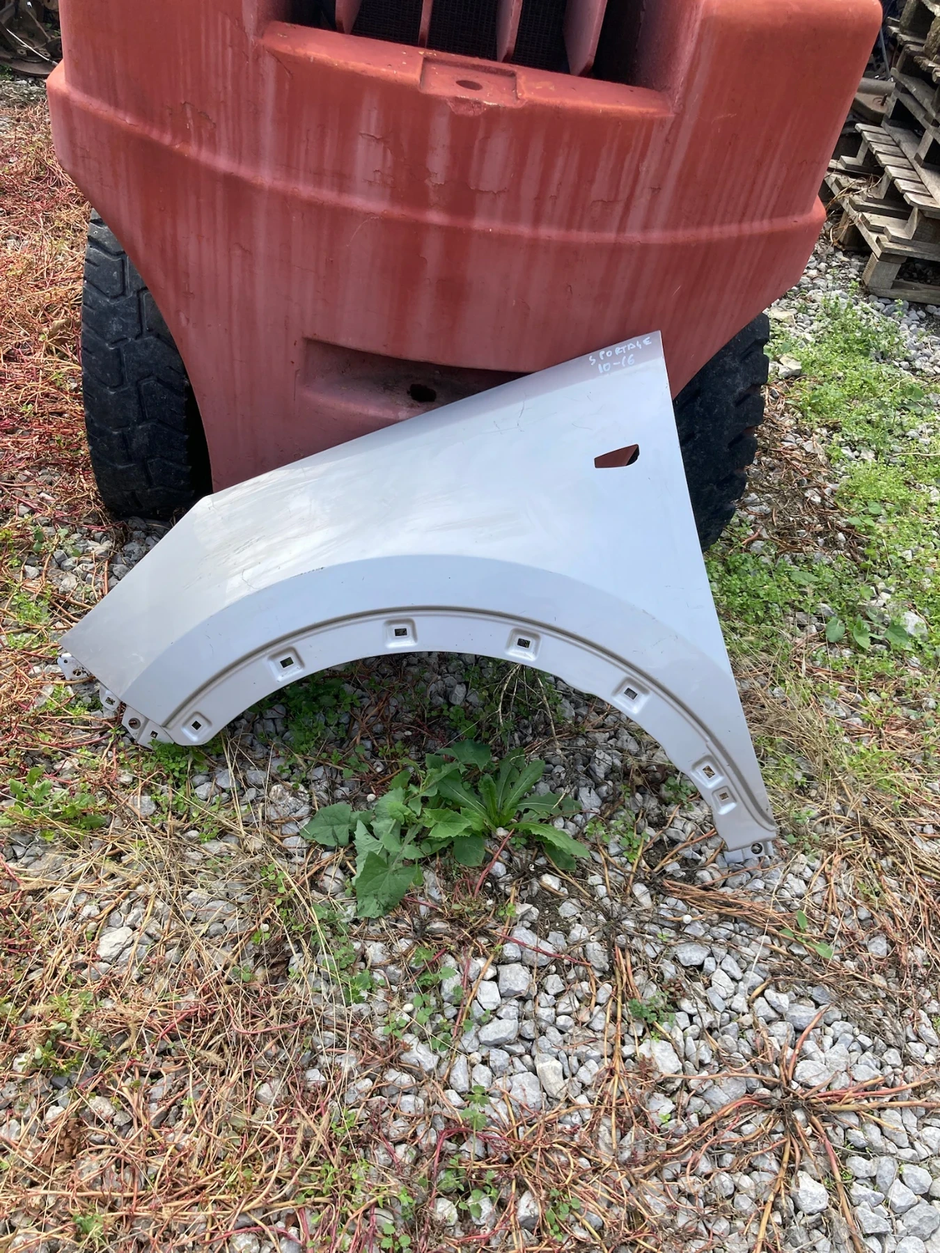 Ляв калник Kia Sportage. 2010-2016г. Оригинален.