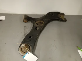 Носач десен Тойота Рав4 2.2 дкат ч