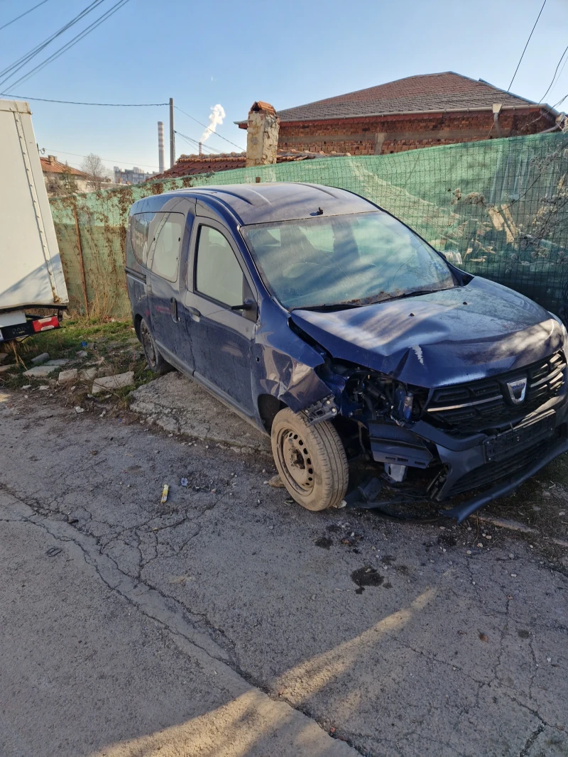 Dacia Dokker 1.6 бензин  102 коня, снимка 2 - Автомобили и джипове - 48903026