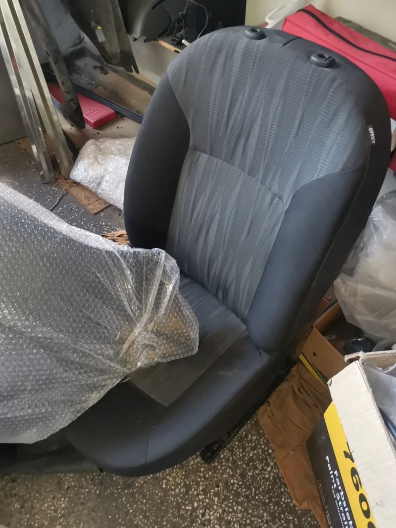 Dacia Dokker 1.6 бензин  102 коня, снимка 5 - Автомобили и джипове - 48903026