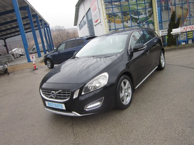 Volvo V60 2.4/D5/AWD, снимка 2 - Автомобили и джипове - 44387584