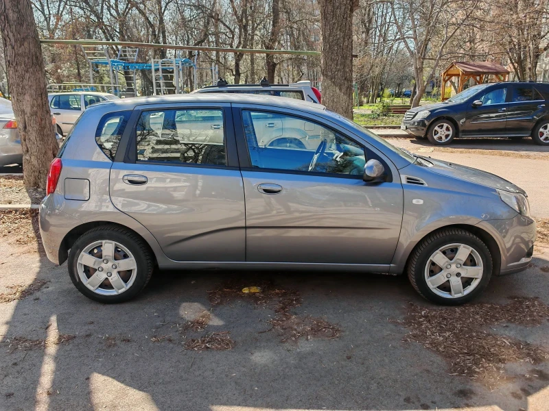 Chevrolet Aveo, снимка 3 - Автомобили и джипове - 49586543