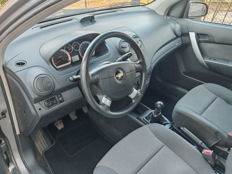 Chevrolet Aveo, снимка 6 - Автомобили и джипове - 49586543