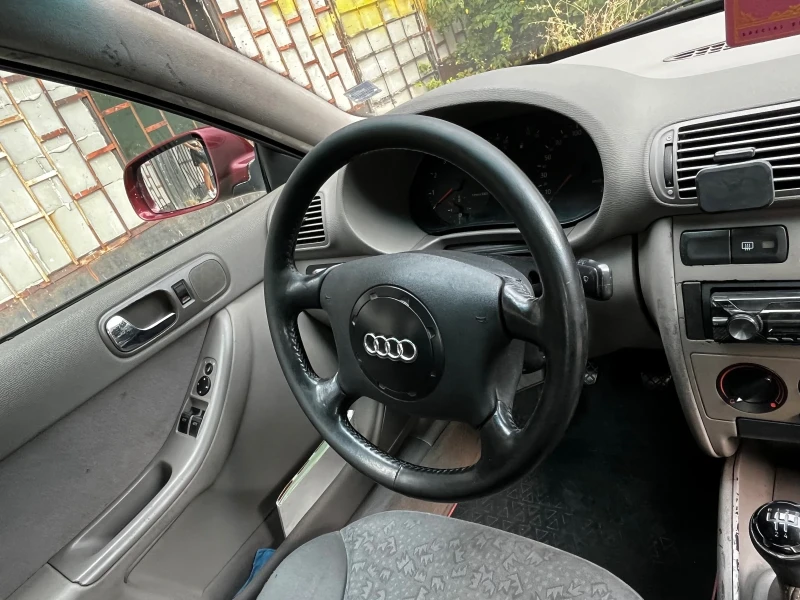 Audi A3 1.6i, снимка 9 - Автомобили и джипове - 49196765