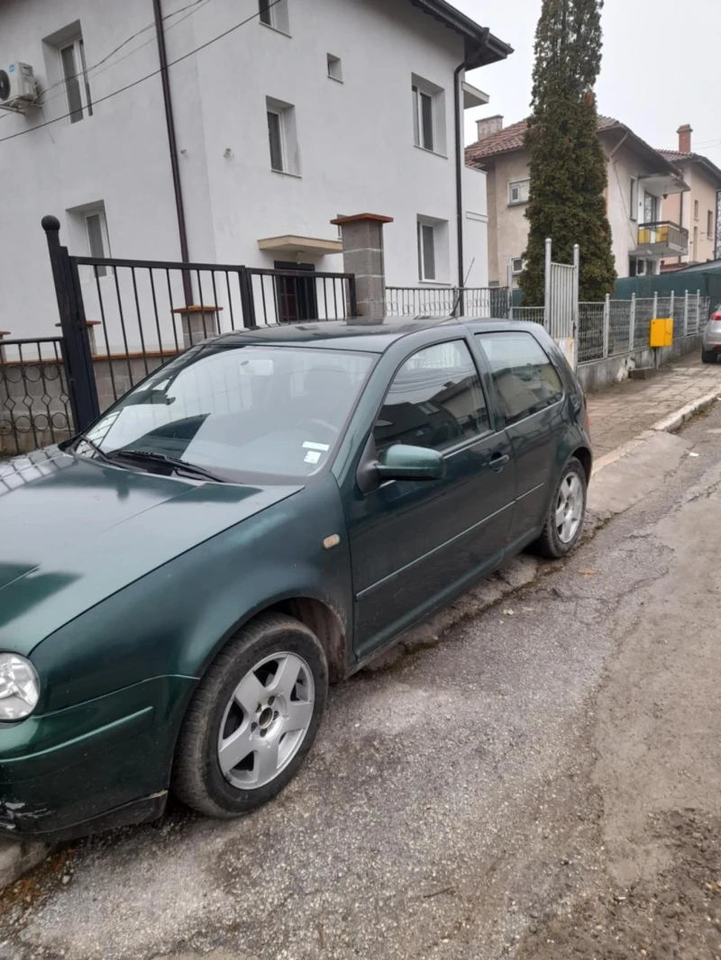 VW Golf, снимка 2 - Автомобили и джипове - 51380802