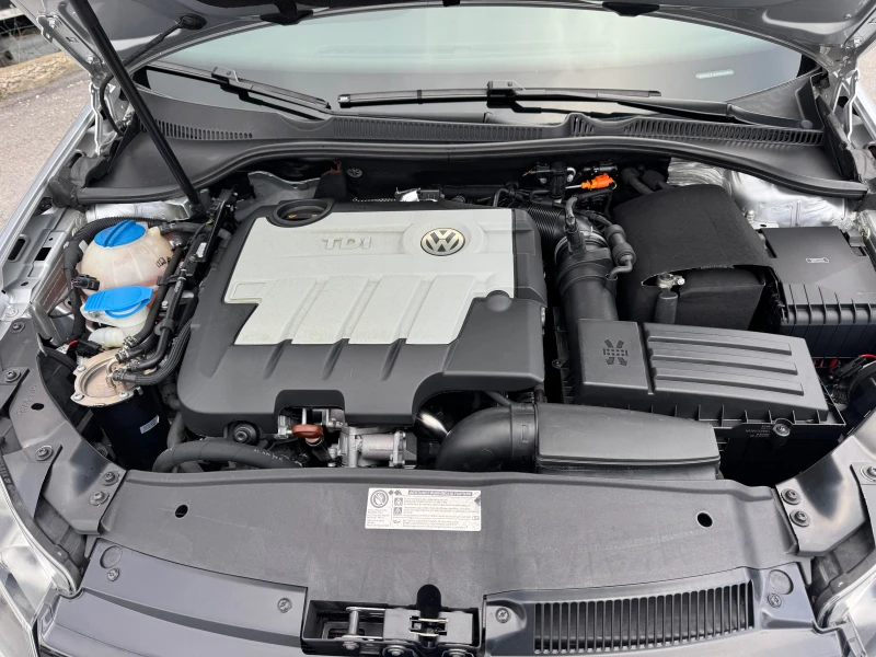 VW Golf 2.0TDi Highline, снимка 16 - Автомобили и джипове - 52483507