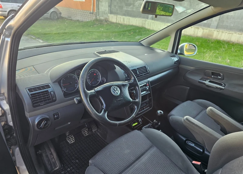 VW Sharan 1.9 TDI , снимка 14 - Автомобили и джипове - 52511552