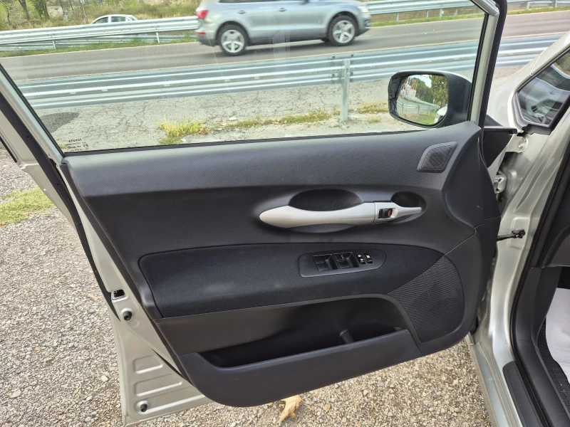 Toyota Auris 2, 0 D4D/6sk/Germany , снимка 9 - Автомобили и джипове - 52768257