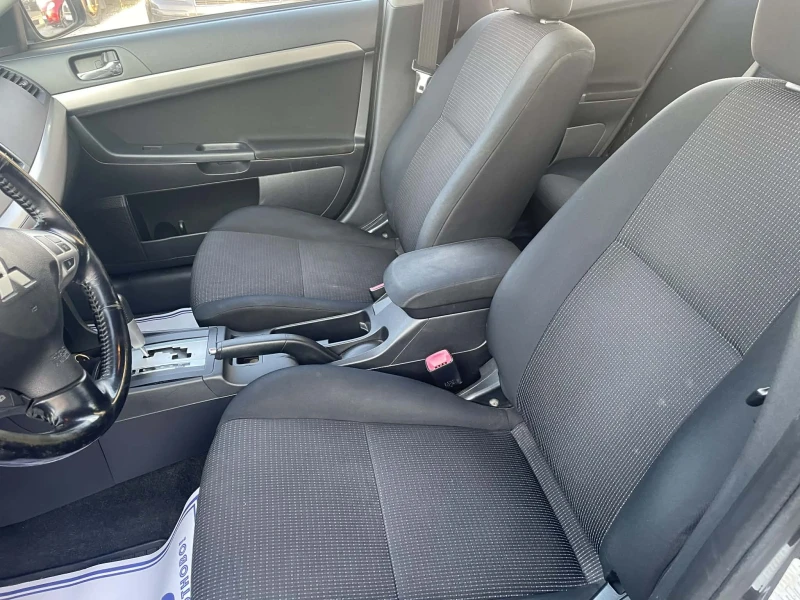 Mitsubishi Lancer 1.8 Автоматик 🔝, снимка 12 - Автомобили и джипове - 52850867