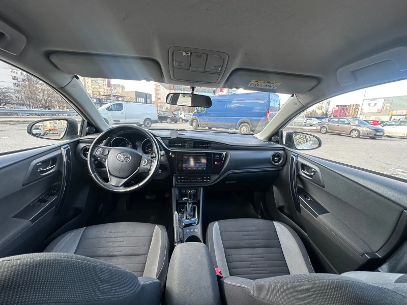 Toyota Auris, снимка 6 - Автомобили и джипове - 53205641