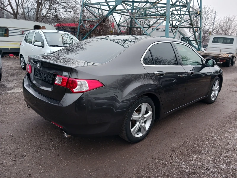 Honda Accord 2.4 i-VTEC, снимка 4 - Автомобили и джипове - 53215663