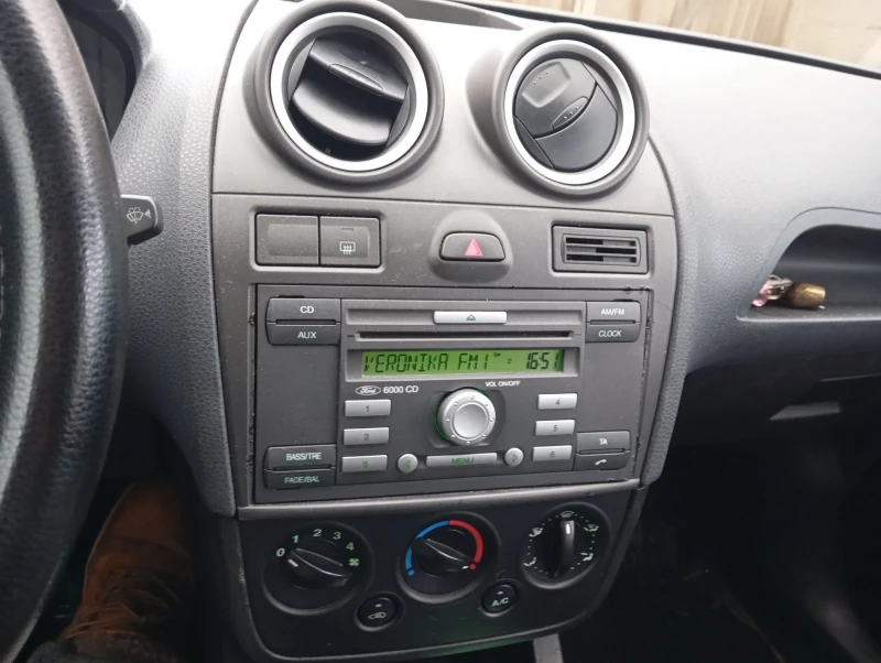 Ford Fiesta, снимка 8 - Автомобили и джипове - 53477819