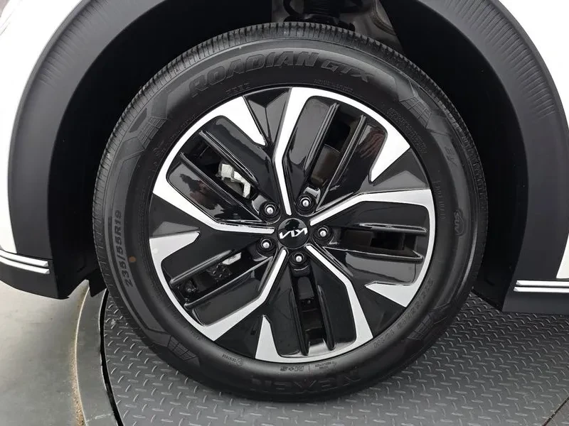 Kia EV6 Long Range Air - САМО 30% АВАНС, снимка 5 - Автомобили и джипове - 56288235
