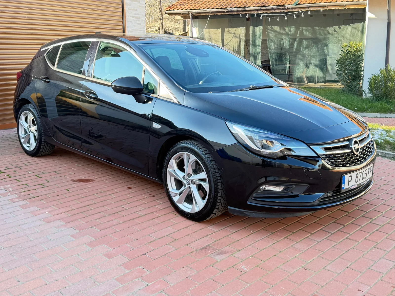 Opel Astra 1.6 CDTI, снимка 1