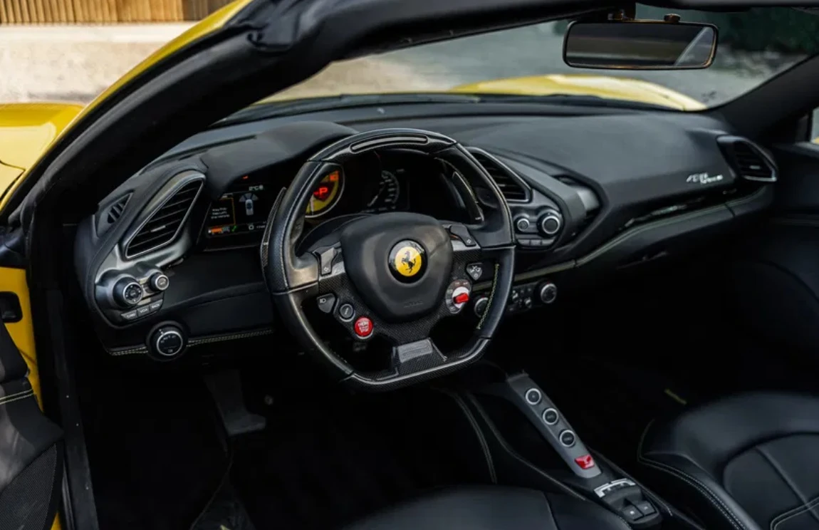 Ferrari 488 Spider 3.9 V8 - изображение 7