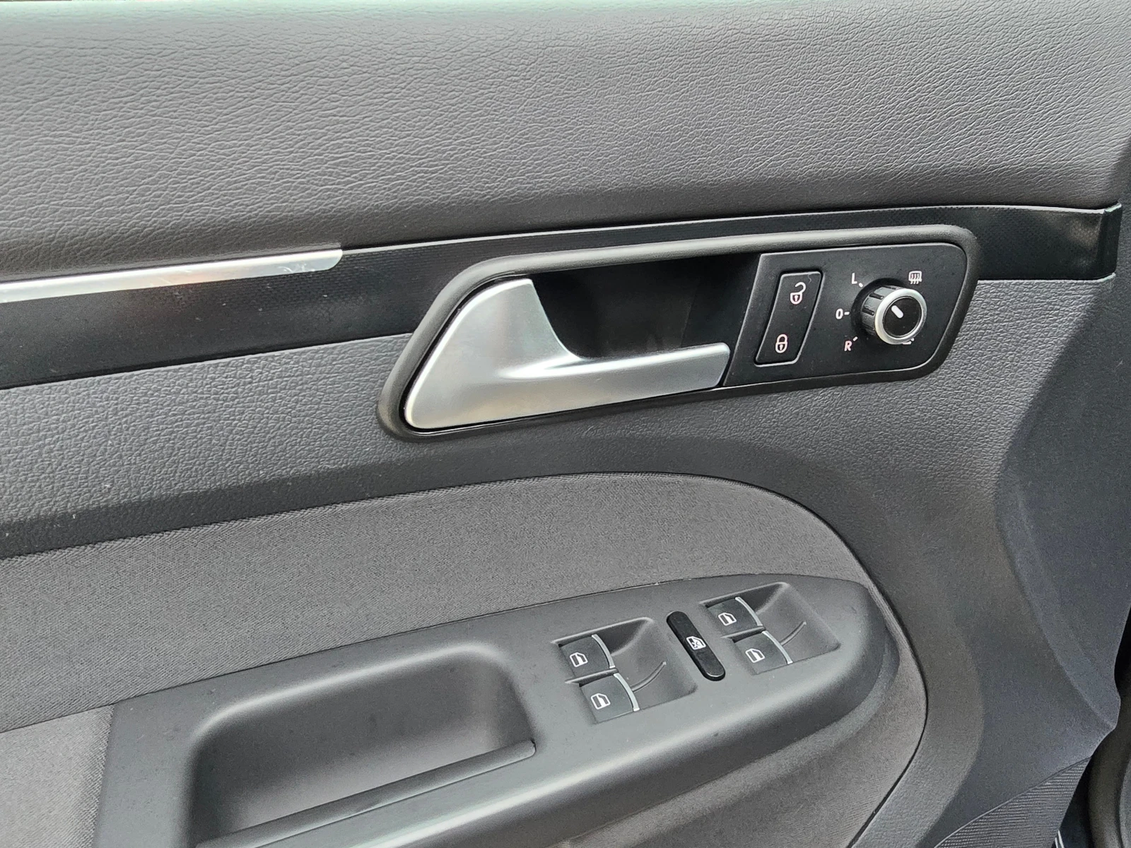VW Touran 1.4 TSI EcoFuel Highline/Лизинг/Германия - изображение 9