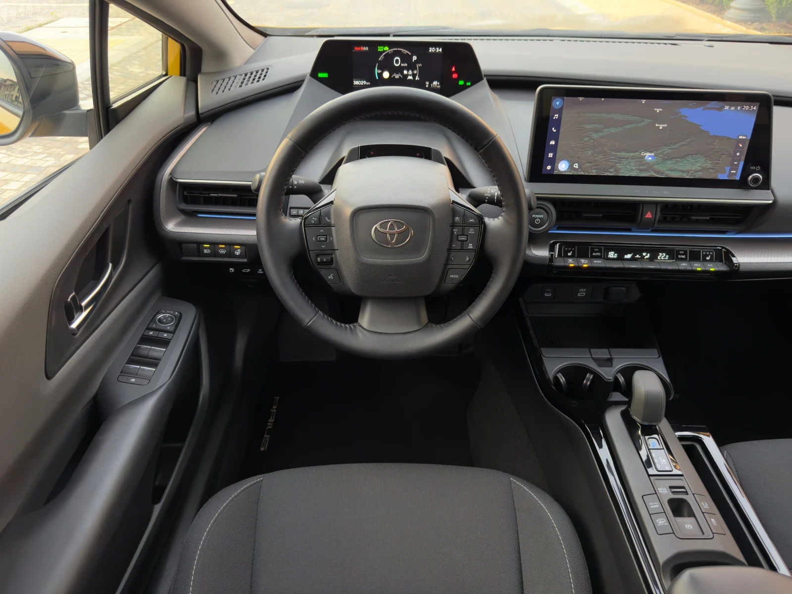 Toyota Prius 10 ГОДИНИ ГАРАНЦИЯ / Plug in Hybrid НАЛИЧЕН - изображение 8