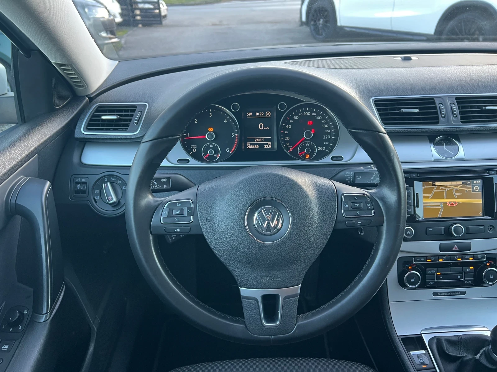 VW Passat B7 2.0TDI - изображение 9