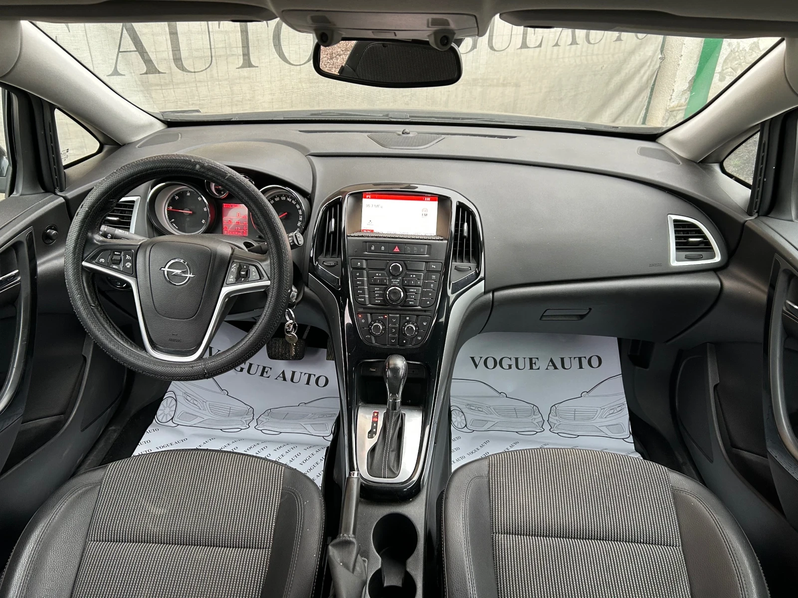 Opel Astra 2.0CDTI* Автоматик* Камера* Ксенон* Навигация - изображение 5